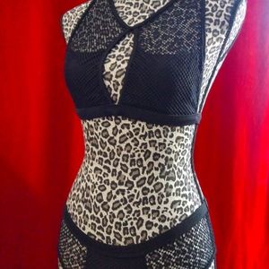 Black netting bikini t-back keyhole NWOT 2-piece black M sexy